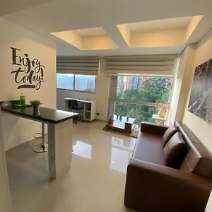 Apartasuite Moderna - En El Corazon Del Poblado Apartamento Medellín