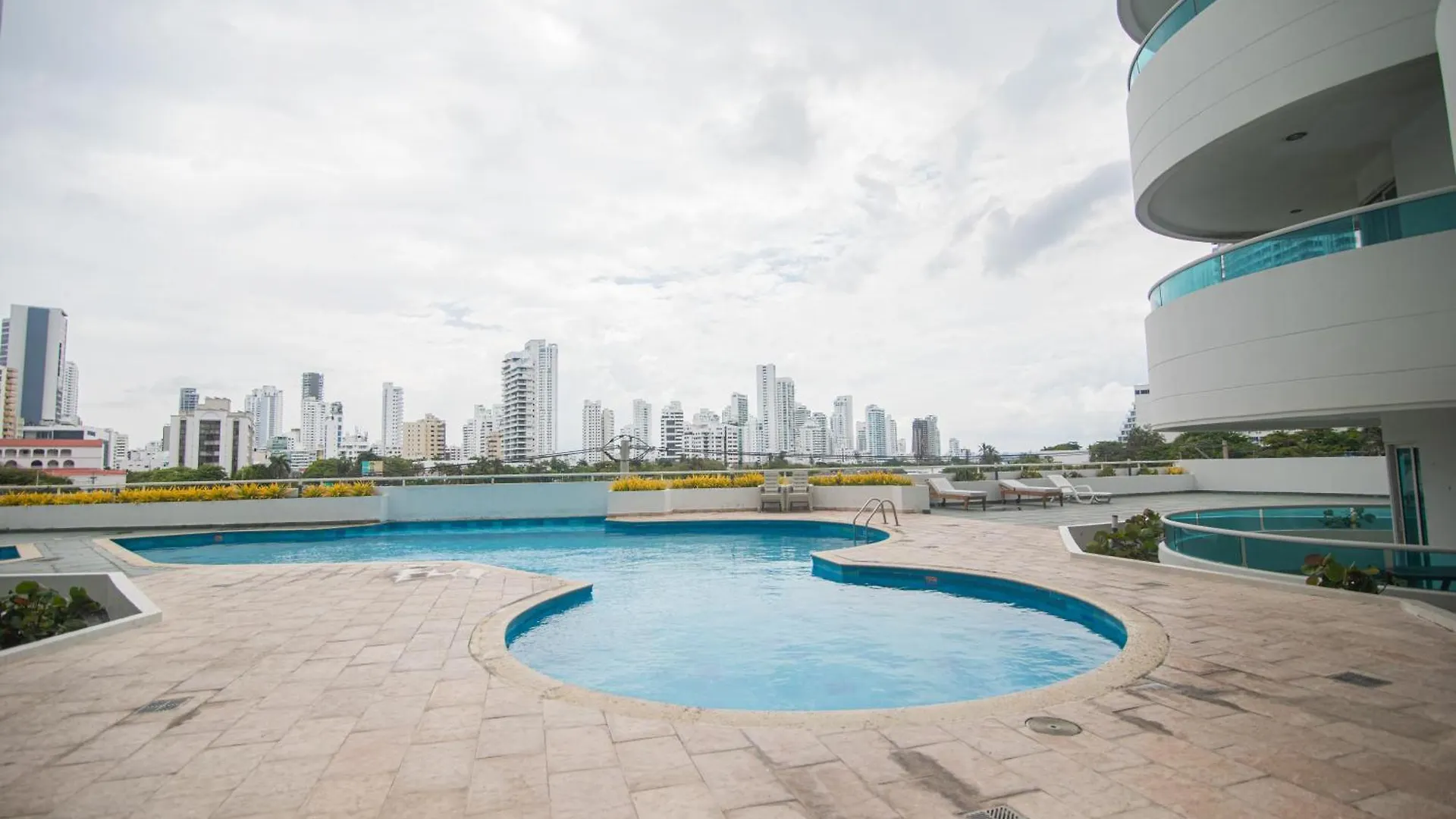 2B/2B Gorgeous Sunsets-Ocean View -Pool Apartment Cartagena